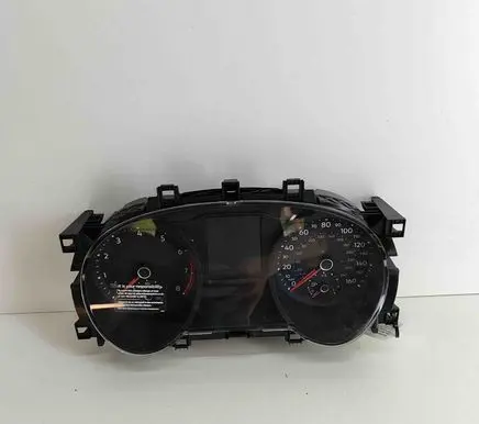 Volkswagen Tiguan Speedometer (instrument cluster) 5NA920950E