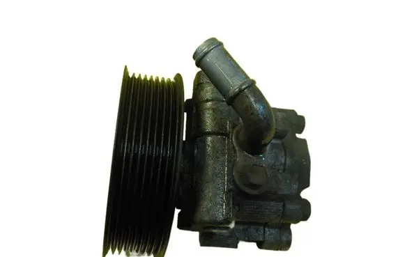 Land Rover Discovery 3 - LR3 Power steering pump QVB500400
