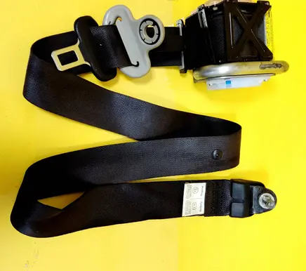 Mazda 6 Front seatbelt 0431093