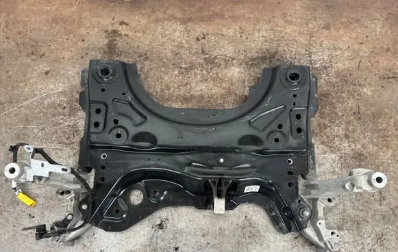 Peugeot 3008 III Front subframe 9850158780