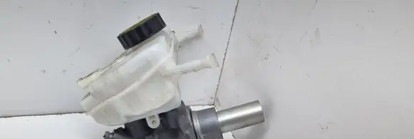 Mercedes-Benz C W205 Master brake cylinder A2054300002