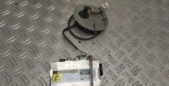 Lexus RX 300 Headlight ballast module Xenon 8596751010