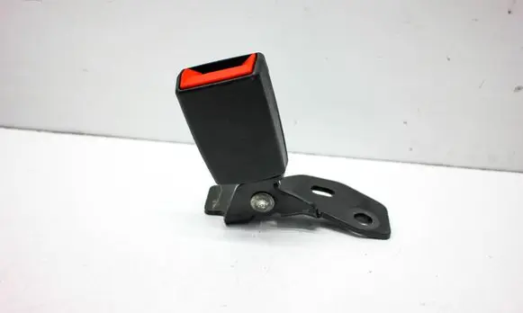 Rear seatbelt buckle