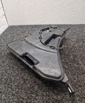 BMW 5 G30 G31 Windshield washer fluid reservoir/tank 8071453