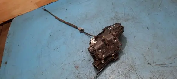 Volvo S40 Front door lock