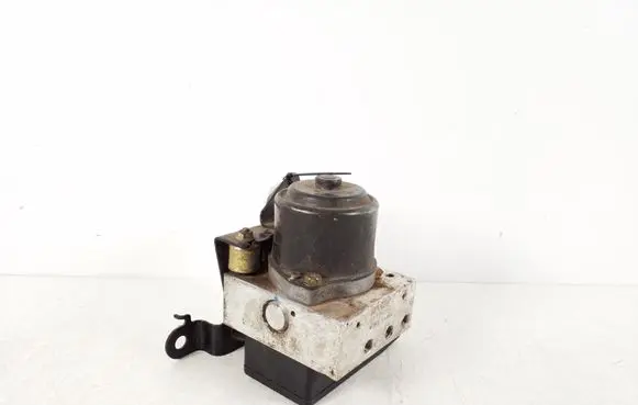 Toyota Land Cruiser (HDJ90) ABS Pump 44510-60020