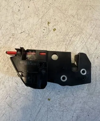 Volkswagen PASSAT B6 Seat back rest lock catch 3C9885682