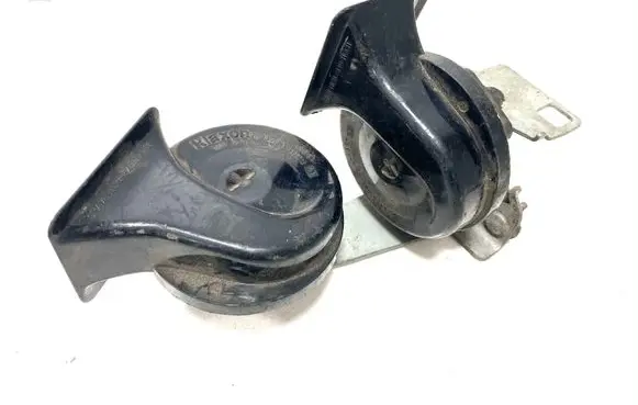 BMW 5 E60 E61 Horn signal 6935709 6935987
