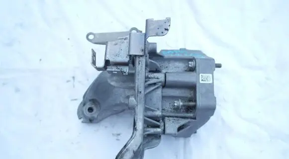 Mercedes-Benz C W205 Engine mounting bracket A6512230004