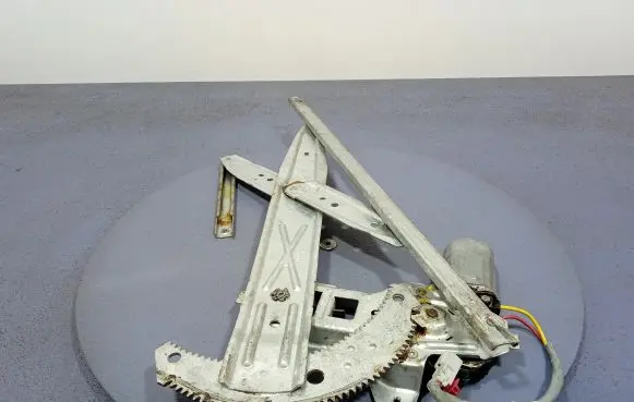 Honda Accord Front door window regulator with motor