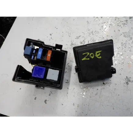 Renault Zoe Fuse box set 243804176R