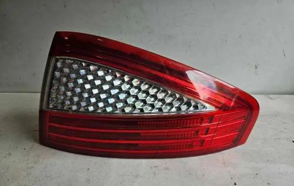 Ford Mondeo MK IV Rear/tail lights 7S7113404A