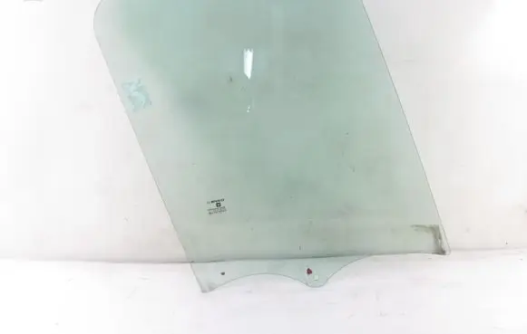 Opel Vivaro Front door window glass four-door 