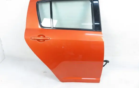 Suzuki Swift I Rear door