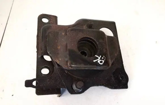Toyota Prius (XW20) Engine mount bracket