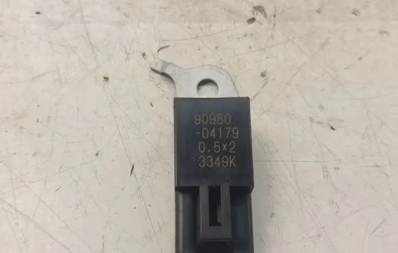 Toyota Avensis T270 Aerial antenna filter 9098004179