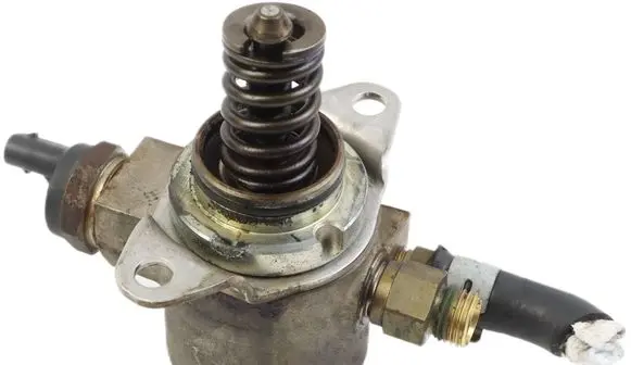 Audi A3 S3 8P Fuel injection high pressure pump 03C127026C