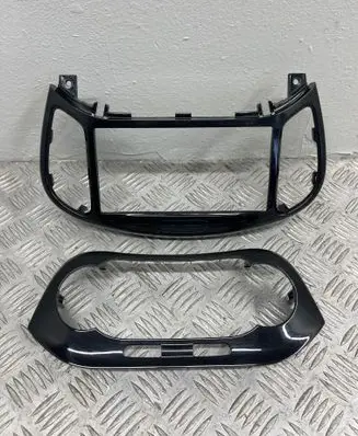 Nissan Juke I F15 Dash center air vent grill 68260BX80A