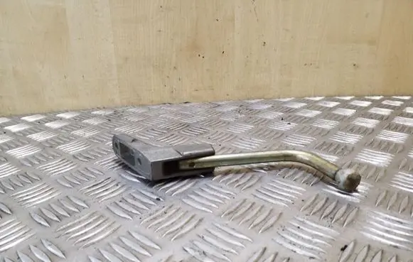 Volkswagen Transporter - Caravelle T4 Sliding door upper roller guide/hinge 701843440