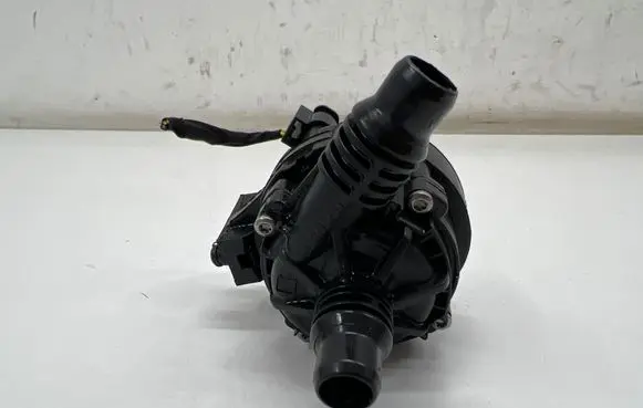 BMW i4 Electric auxiliary coolant/water pump 8840614