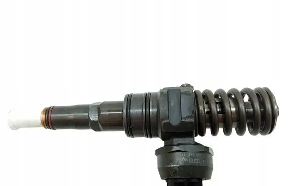 Audi A6 S6 C5 4B Fuel injector 038130073BA