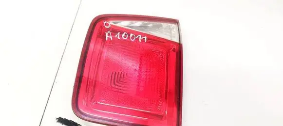 Tailgate rear/tail lights