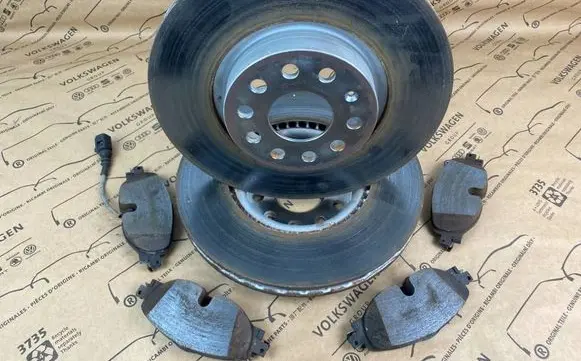 Volkswagen PASSAT B8 Front brake disc 5Q0615301F 5Q0615116BG 5Q0615115AH