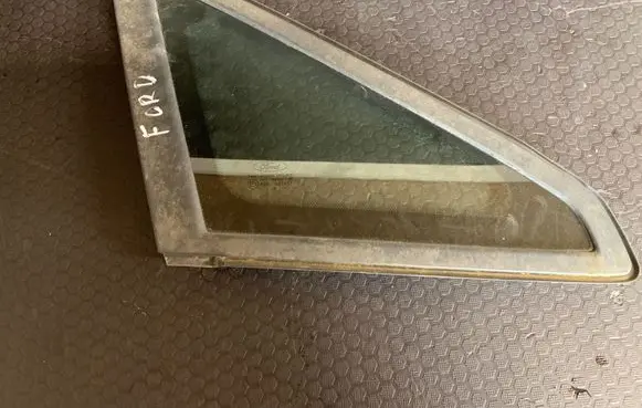 Ford Focus C-MAX Front triangle window/glass 43R001057 DOT27AS2M23100