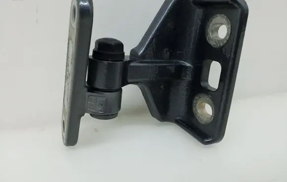 Mercedes-Benz CLS C219 Rear door upper hinge A2197300737