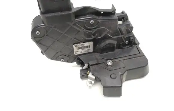 Volvo V70 Front door lock 31253277