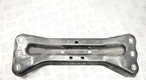 Mercedes-Benz CLS C218 X218 Gearbox mounting bracket A2122422101
