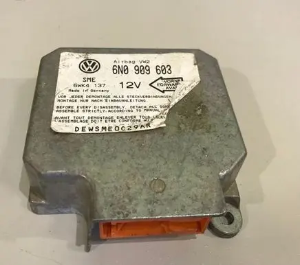 Volkswagen Golf III Airbag control unit/module 6N0909603 5WK4137