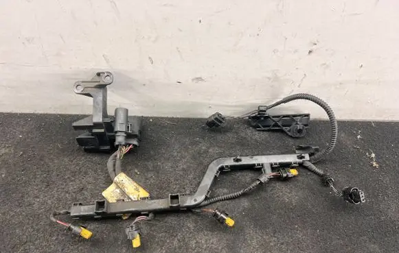 Volkswagen PASSAT CC Fuel injector wires 06J971082D 06J971082A 06J971082B