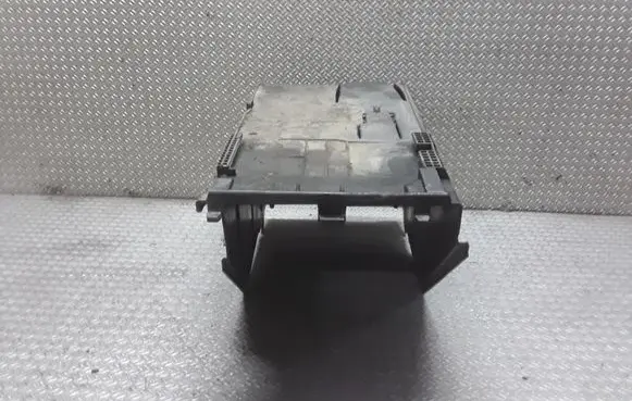 Battery box tray