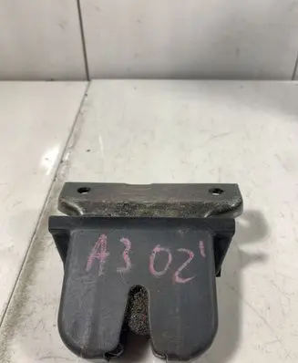 Audi A3 S3 8L Tailgate lock latch 8L0827520C