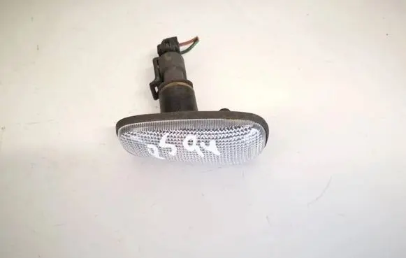 Opel Zafira A Front fender indicator light