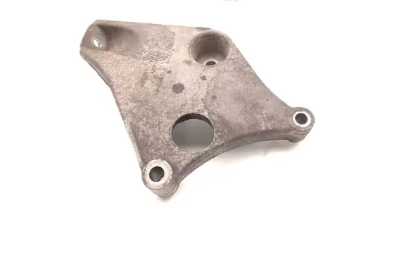 BMW 1 F20 F21 Engine mounting bracket 6788611 685729