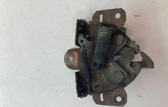 Mitsubishi Grandis Engine bonnet/hood lock/catch