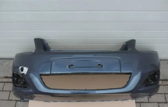Opel Zafira B Front bumper 1324729 1400423