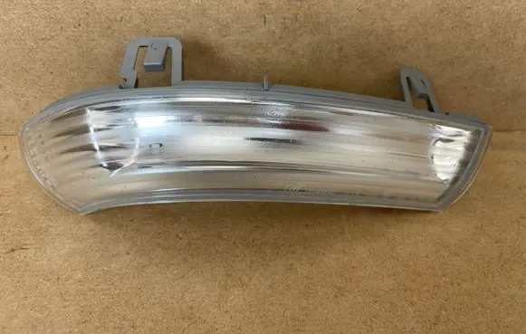 Volkswagen PASSAT B6 Mirror indicator light 1K0949102