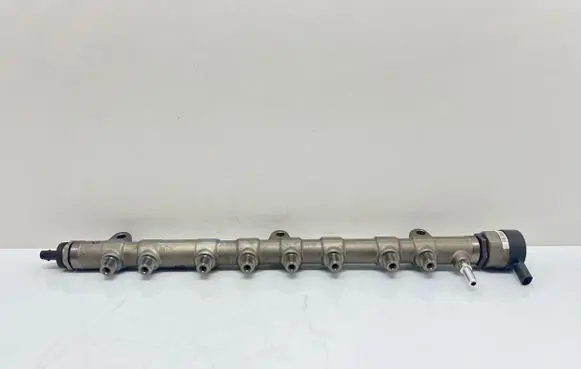 BMW 5 G30 G31 Fuel main line pipe 8599216