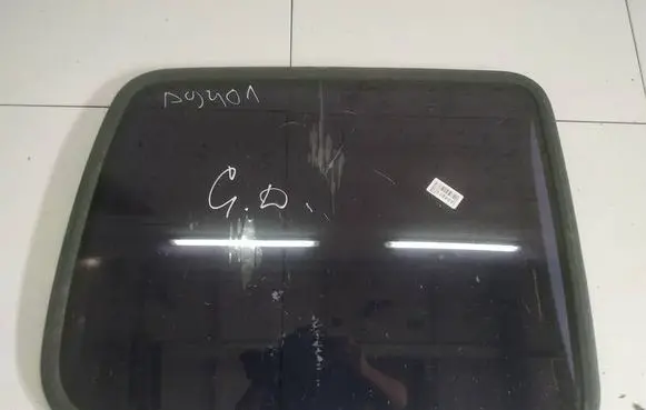Volkswagen Caddy Rear side window AS2