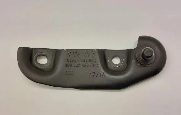 Volkswagen PASSAT B8 Shock absorber/damper mounting bracket 3G9827428