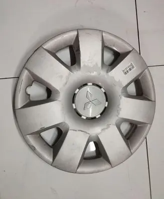 Mitsubishi Lancer X R16 wheel hub/cap/trim 4252ac44