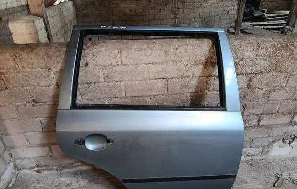 Skoda Octavia Mk1 (1U) Rear door 1U9833052