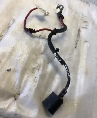 Volkswagen PASSAT B8 Positive cable (battery) 5q0971228