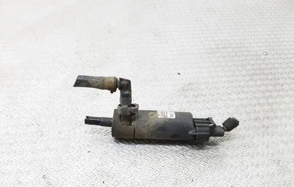 Opel Vectra C Headlight washer pump 90508709