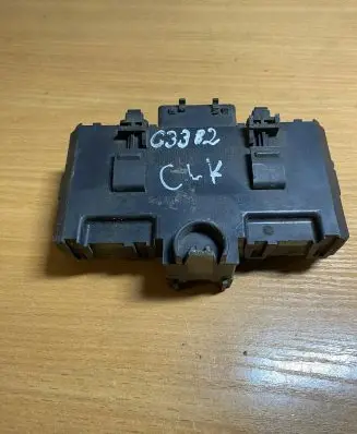 Mercedes-Benz C W203 Fuse module A2035450803 C3382