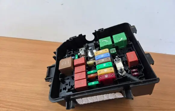 Peugeot 2008 II Fuse box set