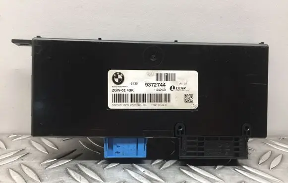 BMW 5 F10 F11 Gateway control module 9372744 61359372744